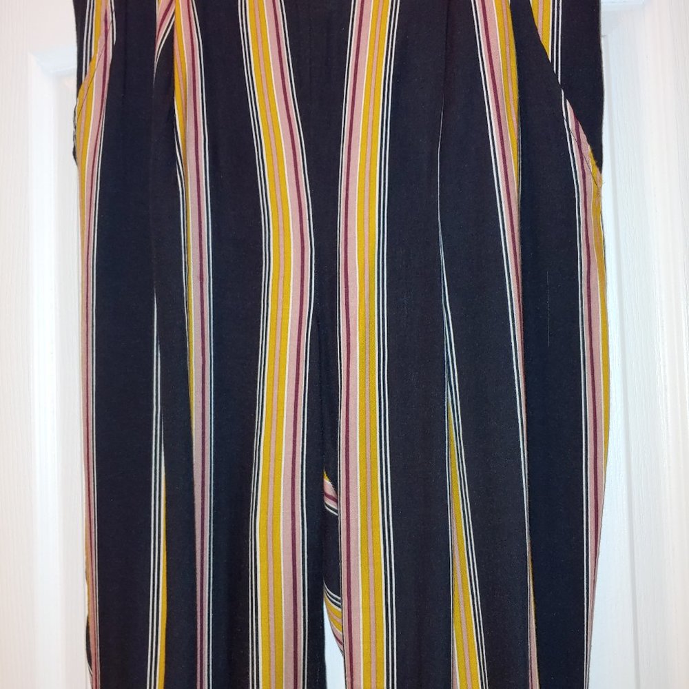 pants - Picture 3 of 5